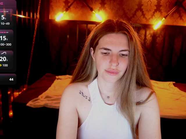 DanielaReign's BongaCams show and profile