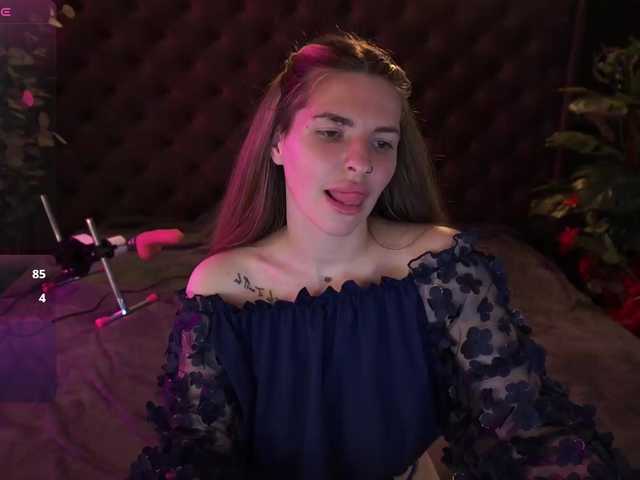 DanielaReign's BongaCams show and profile