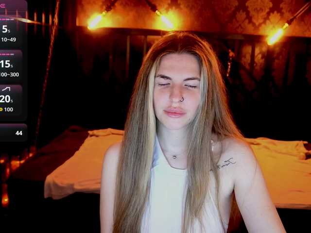 DanielaReign's BongaCams show and profile