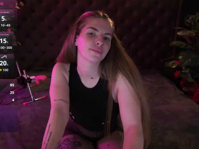 DanielaReign's BongaCams show and profile