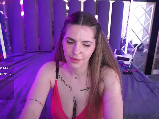 DanielaReign's BongaCams show and profile