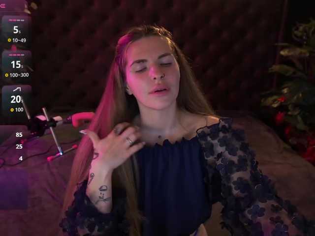 DanielaReign's BongaCams show and profile