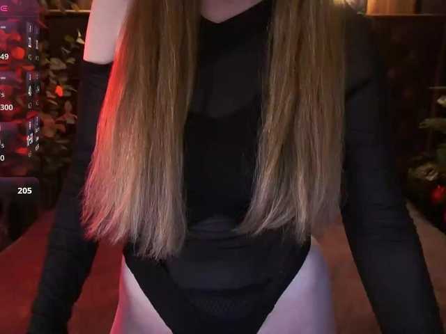 DanielaReign's BongaCams show and profile