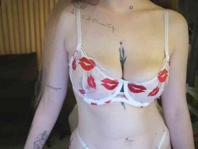 DanielaReign DanielaReign