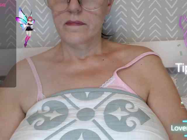 Vivian-Violet webcam