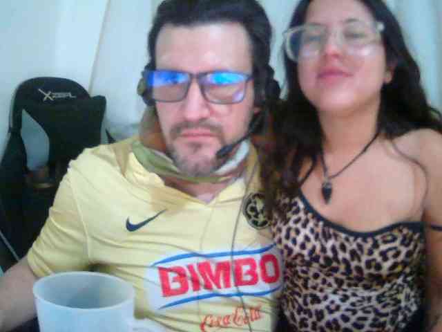 LeisurecoupleMex webcam