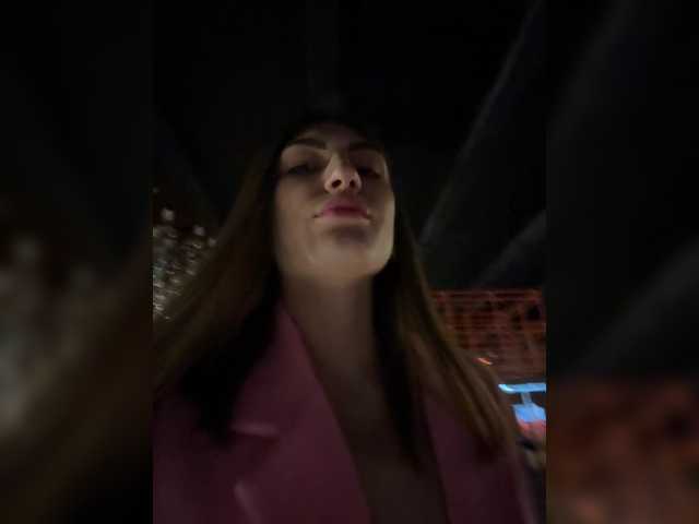 MaggieTurner's BongaCams show and profile