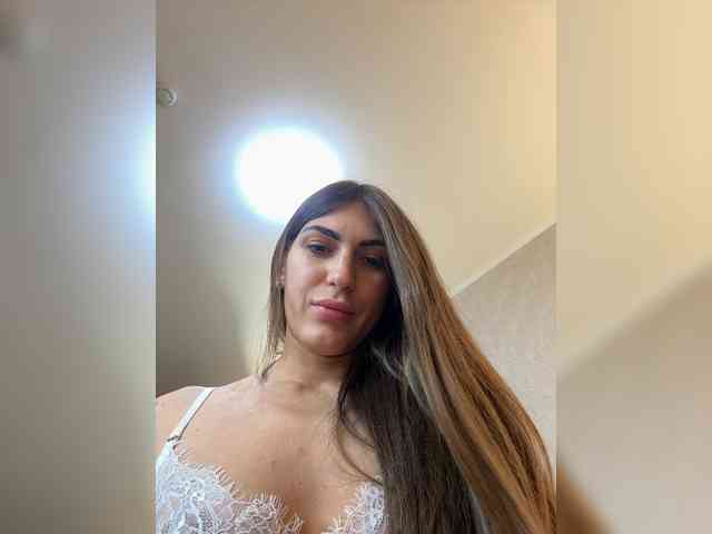 MaggieTurner Live Webcam on BongaCams