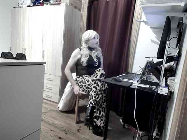 SissyHannah1984