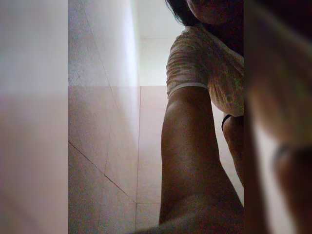 Caramela122's BongaCams show and profile