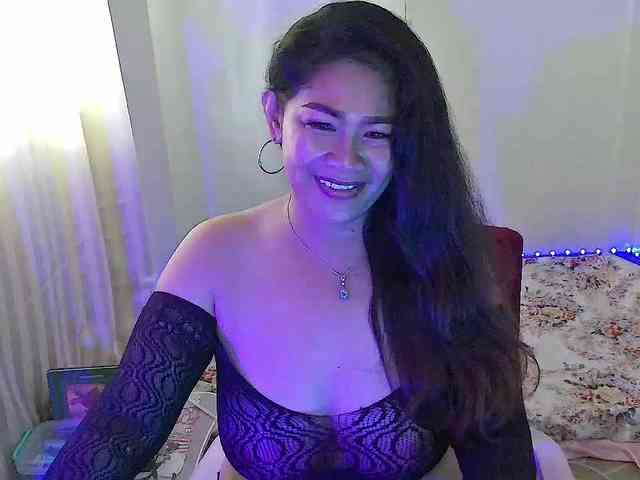 Caramela122 webcam