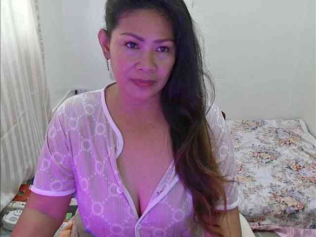 Caramela122 webcam