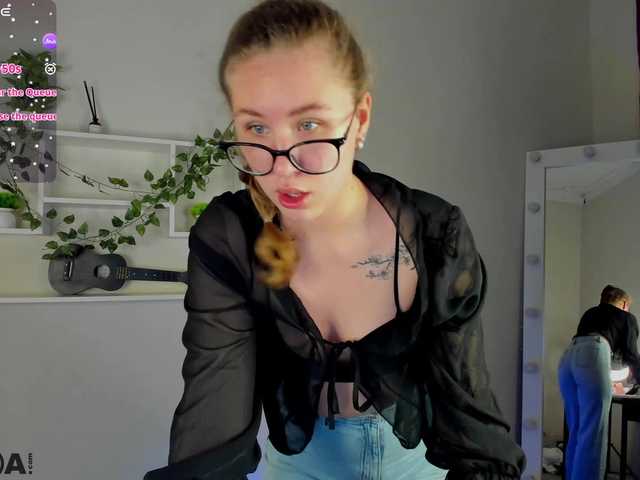  Elsiee-Cuttiess chat room