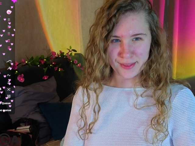 Elsiee-Cuttiess's BongaCams show and profile