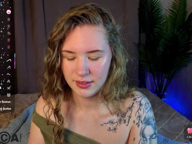 Elsiee-Cuttiess's BongaCams show and profile