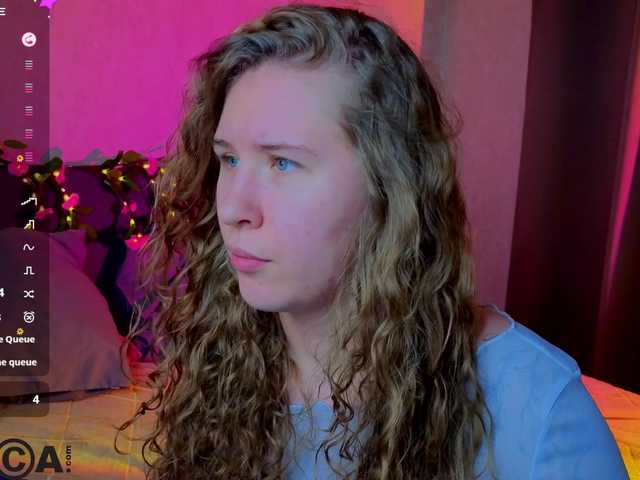 Elsiee-Cuttiess's BongaCams show and profile