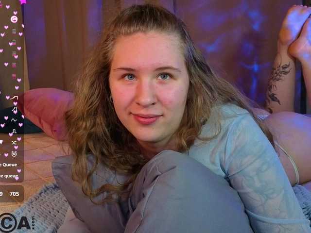 Elsiee-Cuttiess's BongaCams show and profile