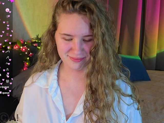 Elsiee-Cuttiess's BongaCams show and profile