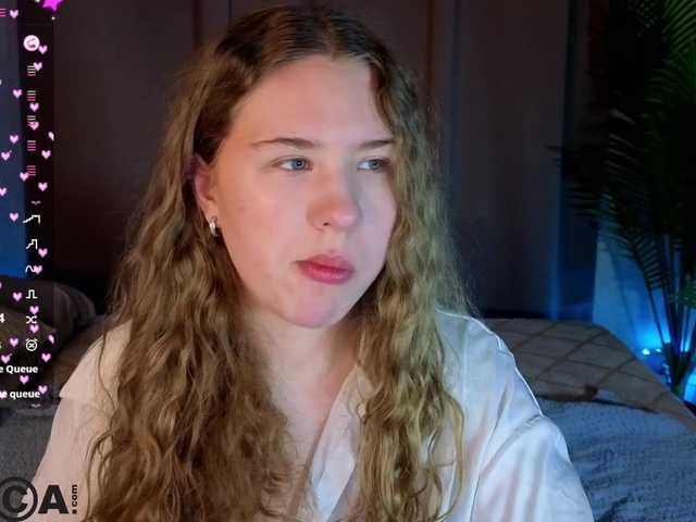 Elsiee-Cuttiess's BongaCams show and profile