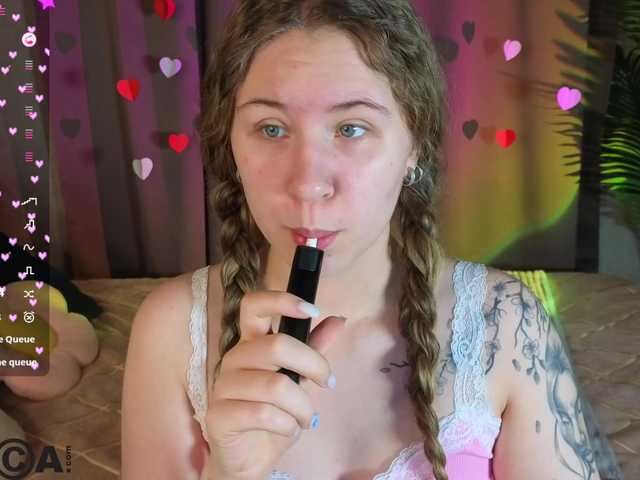 Elsiee-Cuttiess's BongaCams show and profile