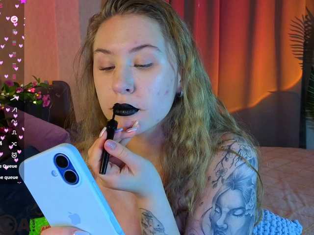 Elsiee-Cuttiess's BongaCams show and profile