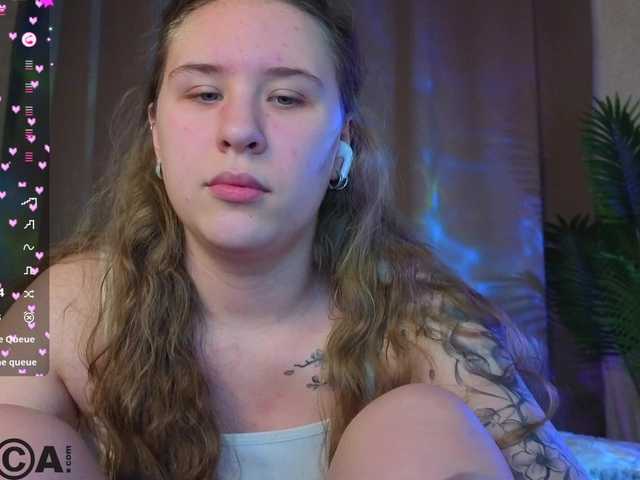 Elsiee-Cuttiess's BongaCams show and profile