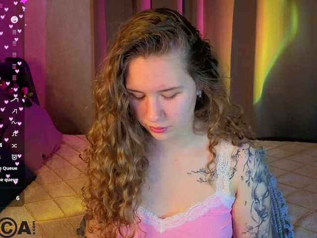 Elsiee-Cuttiess's BongaCams show and profile