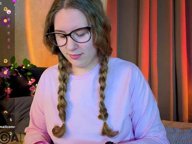 Elsiee-Cuttiess's BongaCams show and profile