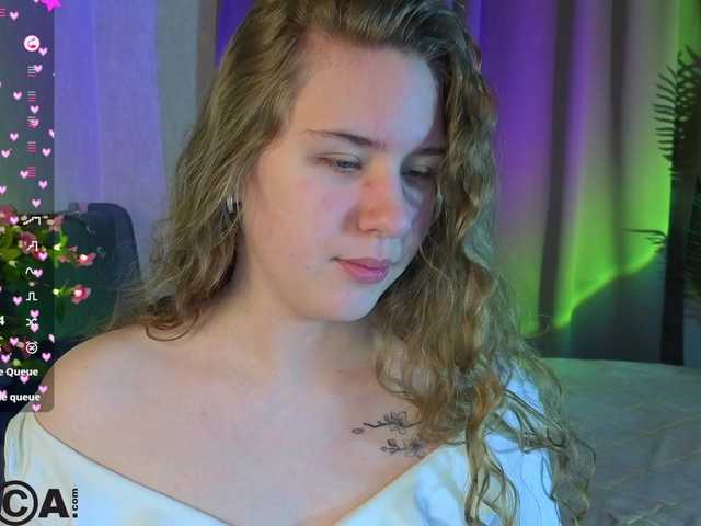 Elsiee-Cuttiess's BongaCams show and profile