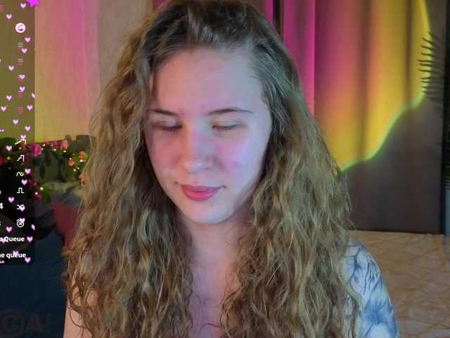 Elsiee-Cuttiess's BongaCams show and profile