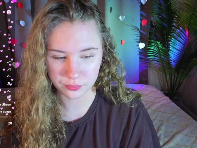 Elsiee-Cuttiess's BongaCams show and profile