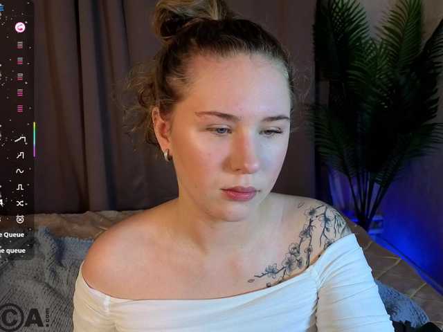 Elsiee-Cuttiess's BongaCams show and profile