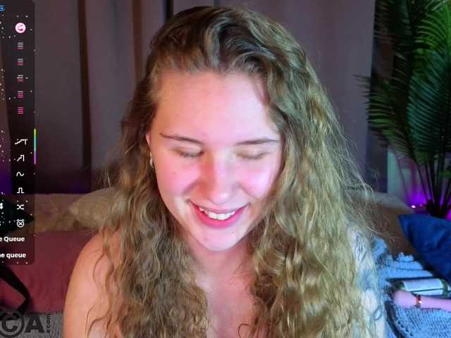 Elsiee-Cuttiess's BongaCams show and profile