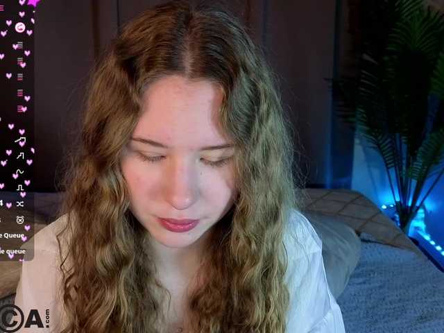 Elsiee-Cuttiess's BongaCams show and profile