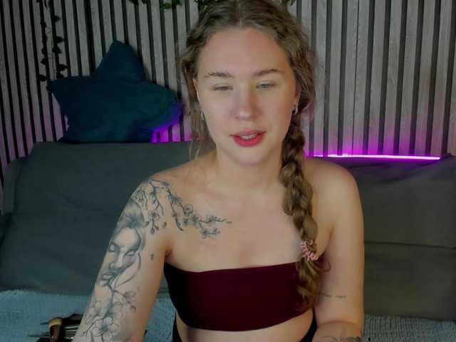 Elsiee-Cuttiess's BongaCams show and profile