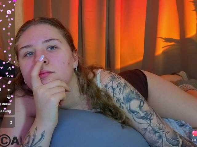 Elsiee-Cuttiess's BongaCams show and profile