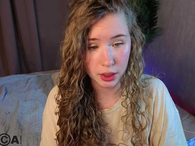 Elsiee-Cuttiess's BongaCams show and profile