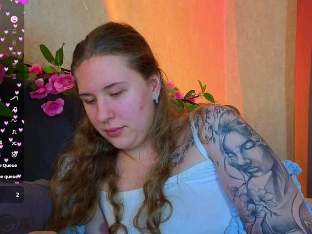 Elsiee-Cuttiess's BongaCams show and profile