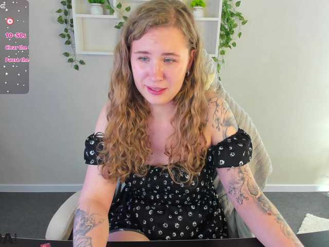 Elsiee-Cuttiess from BongaCams is Freechat