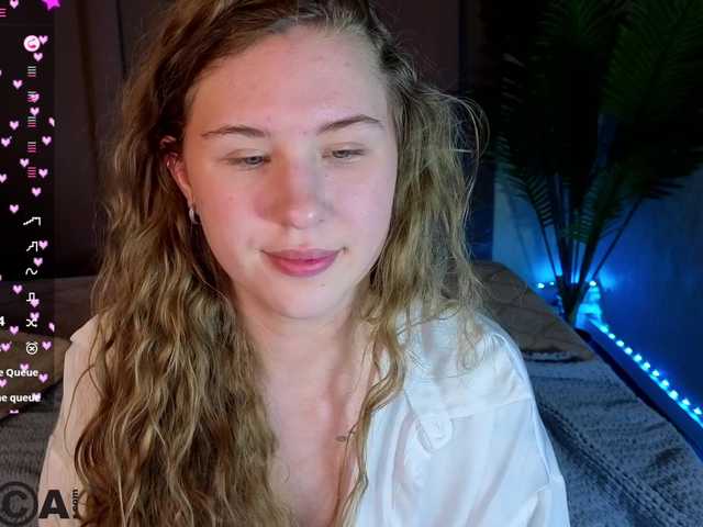 Elsiee-Cuttiess's BongaCams show and profile