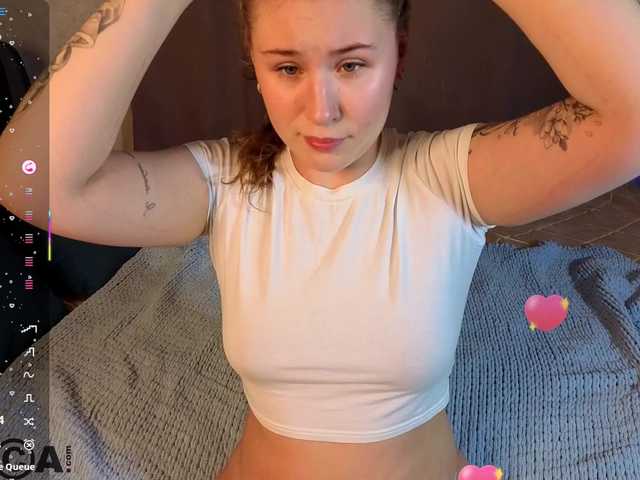 Elsiee-Cuttiess's BongaCams show and profile