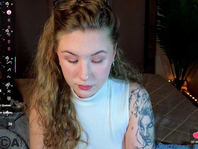 Elsiee-Cuttiess's BongaCams show and profile