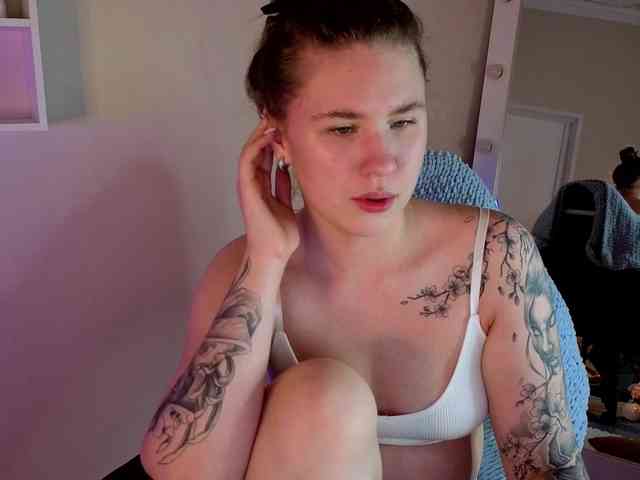 Elsiee-Cuttiess Elsiee-Cuttiess