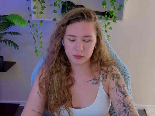 Elsiee-Cuttiess Elsiee-Cuttiess