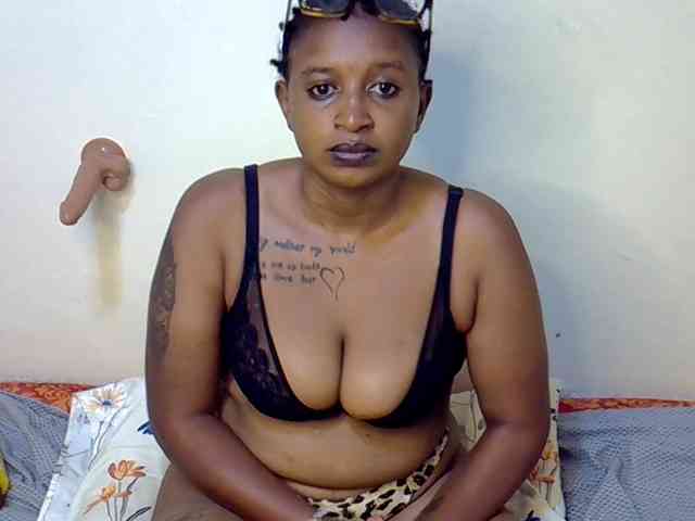 TwistNSeduce Live Webcam on BongaCams
