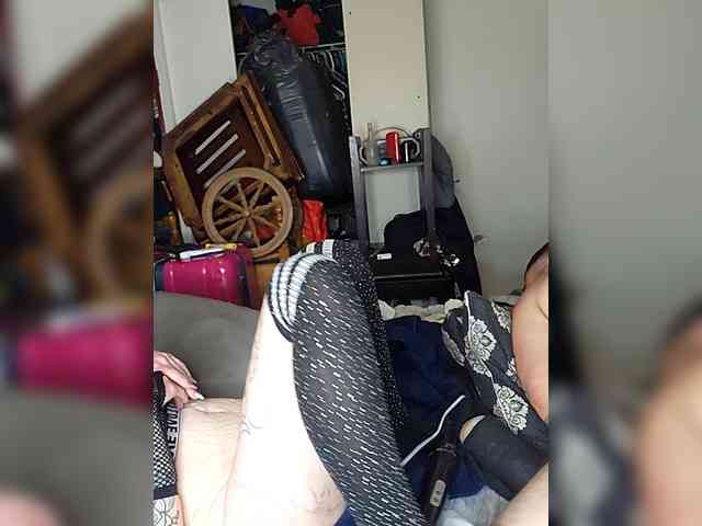 TinyTemptressChanel webcam