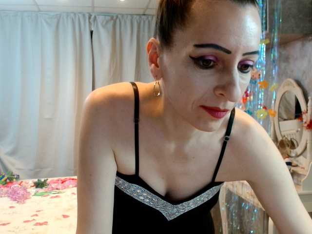 AnneDevrim webcam bongacams model stream image