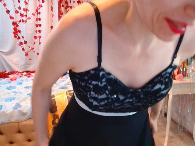 AnneDevrim webcam bongacams model stream image