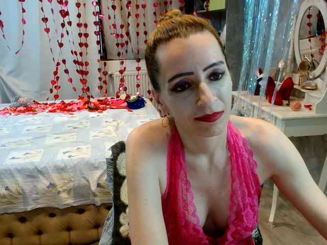 AnneDevrim webcam