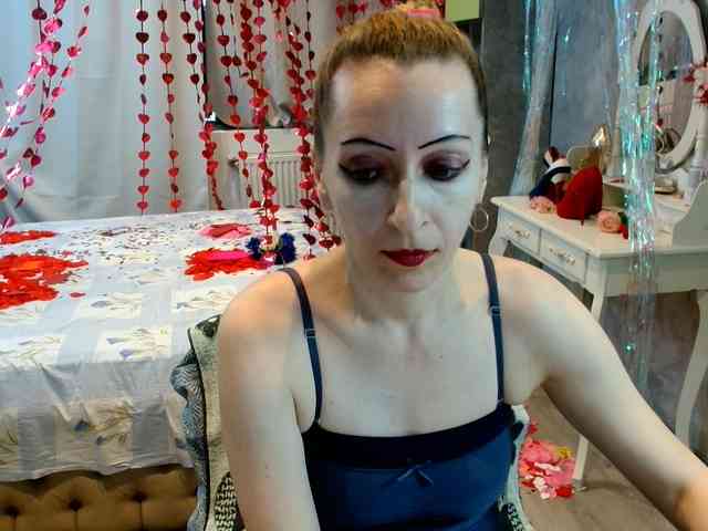 AnneDevrim Live Webcam on BongaCams